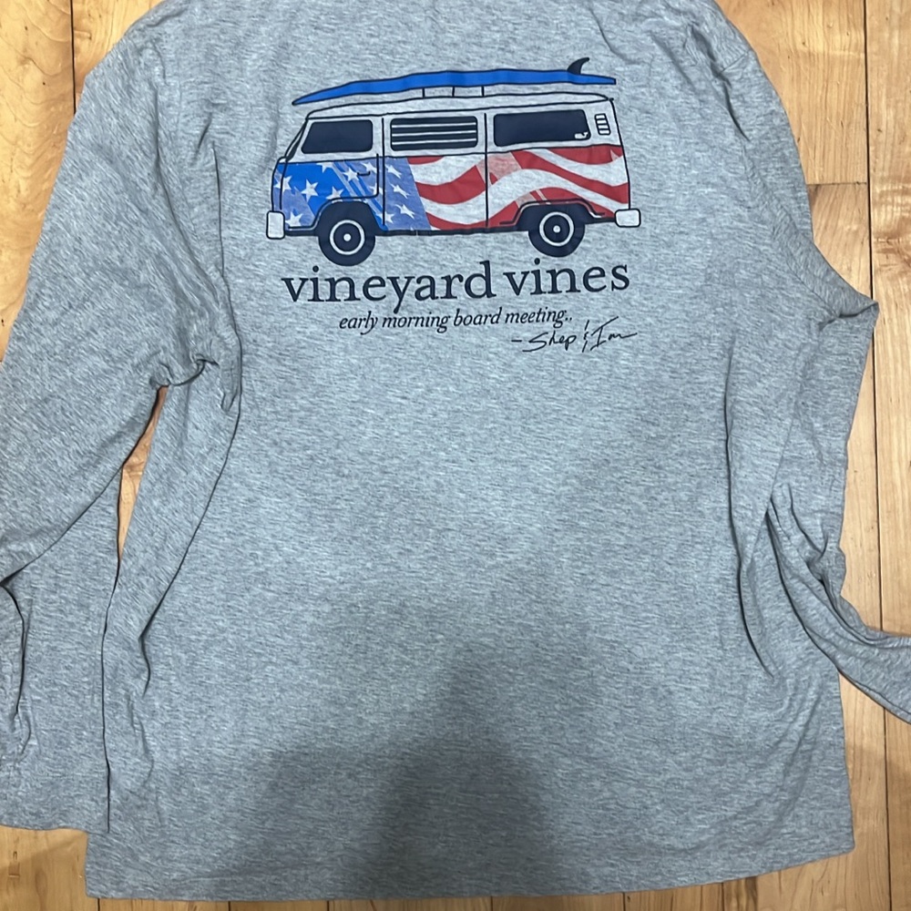 Vineyards Vines  long sleeve T